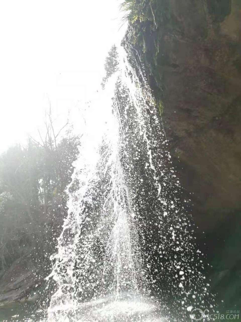 杨超越的青春感高马尾，确实挺难超越的！