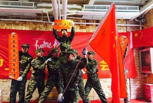 亿航智能盘中异动 早盘股价大跌5.10%