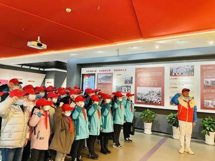 解锁吉鹿力问答社区,发现更多高情商送土特产怎么说?乐趣!